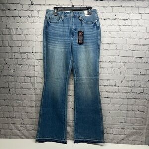 Judy Blue Flare Jeans in Classic Blue mid rise sz 13/31 NWT